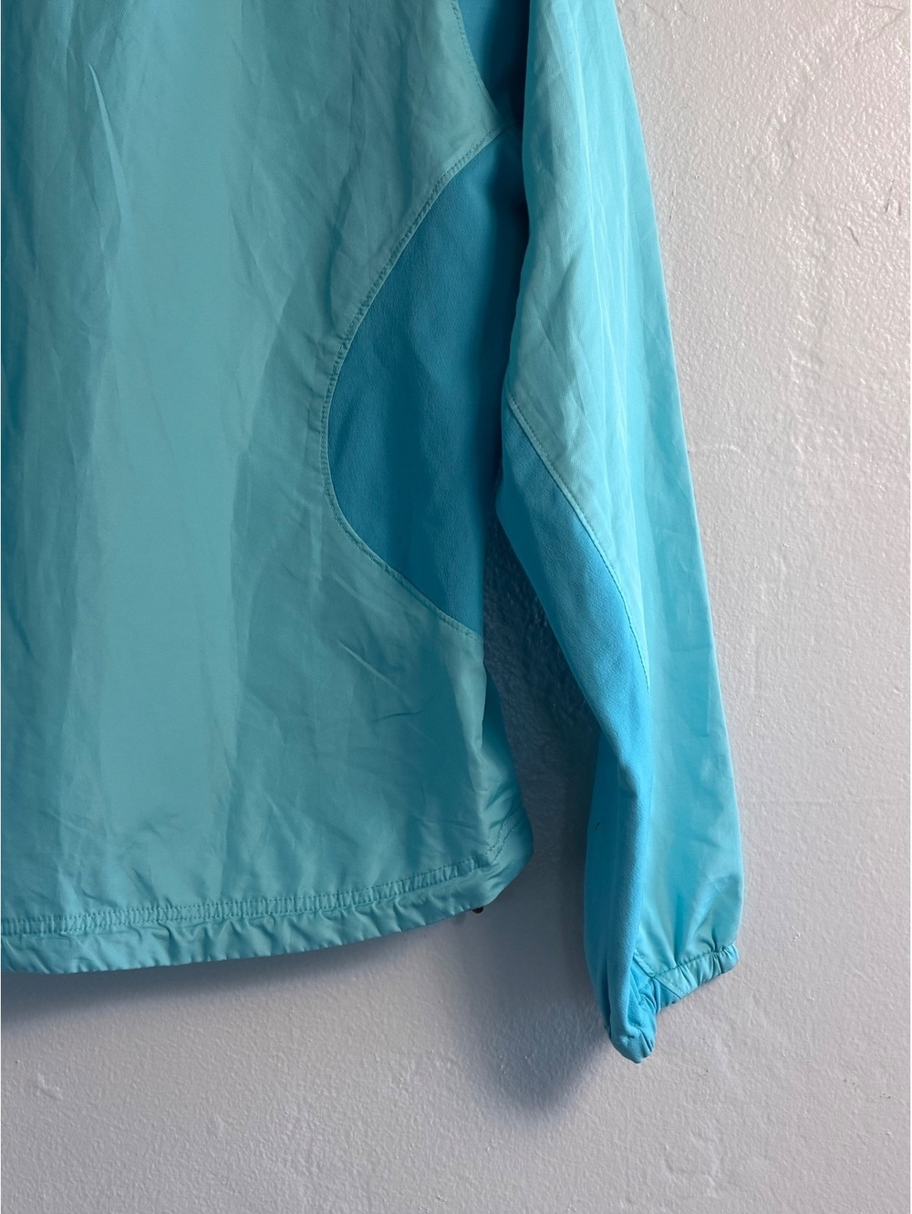 The North Face Women's Light Blue Windbreaker Jacket - Picture 7 of 11